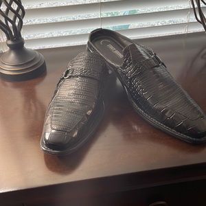 Stacy Adams, Black croc print men’s mule. Like new condition!